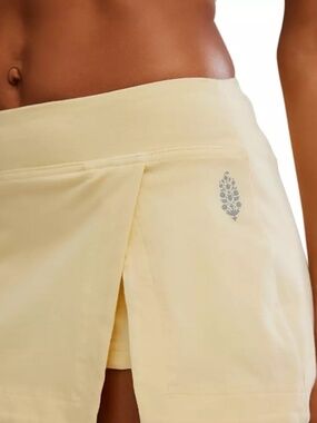 NWT FREE PEOPLE HOT SHOT MINI SKORT